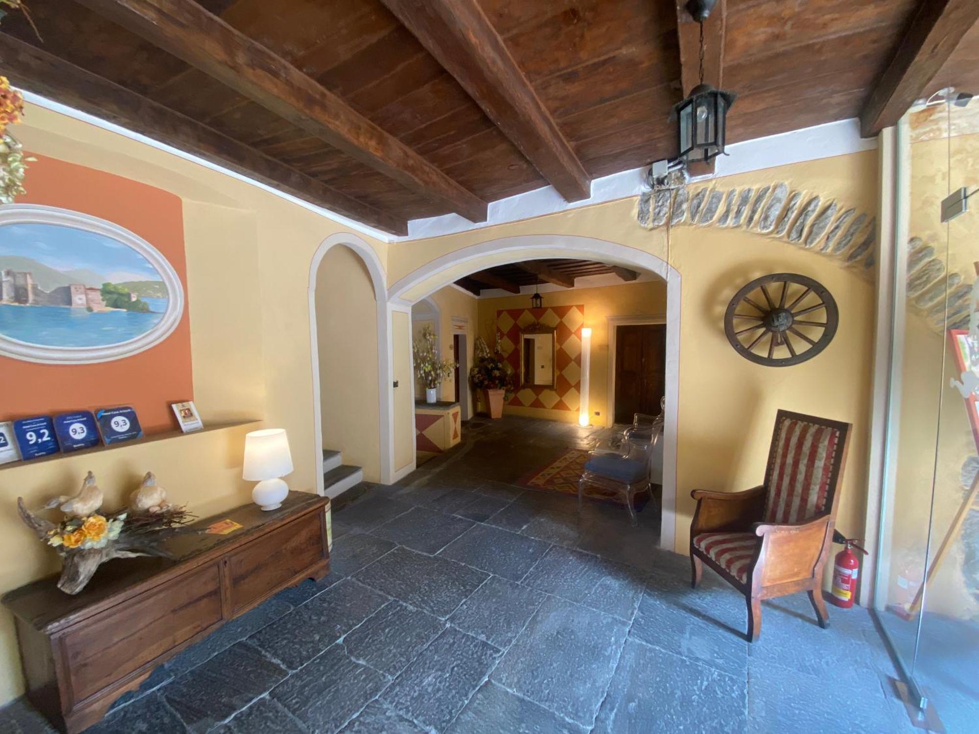 Hotel Casa Arizzoli Cannobio Exterior photo