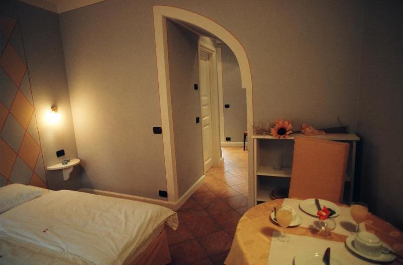 Hotel Casa Arizzoli Cannobio Exterior photo