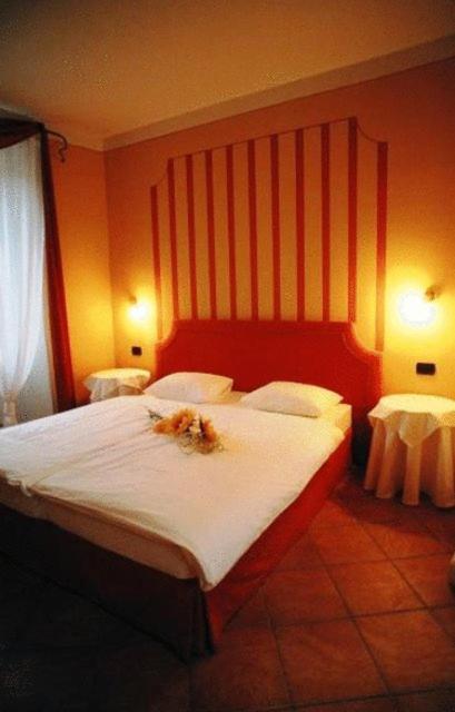 Hotel Casa Arizzoli Cannobio Room photo